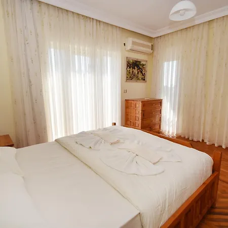 Nail Ovacik * Muğla